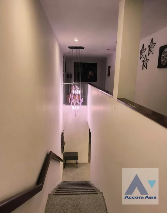 5  4 br House for rent and sale in Krungthep Kreetha ,Bangkok  at Courtyard Villa AA46431