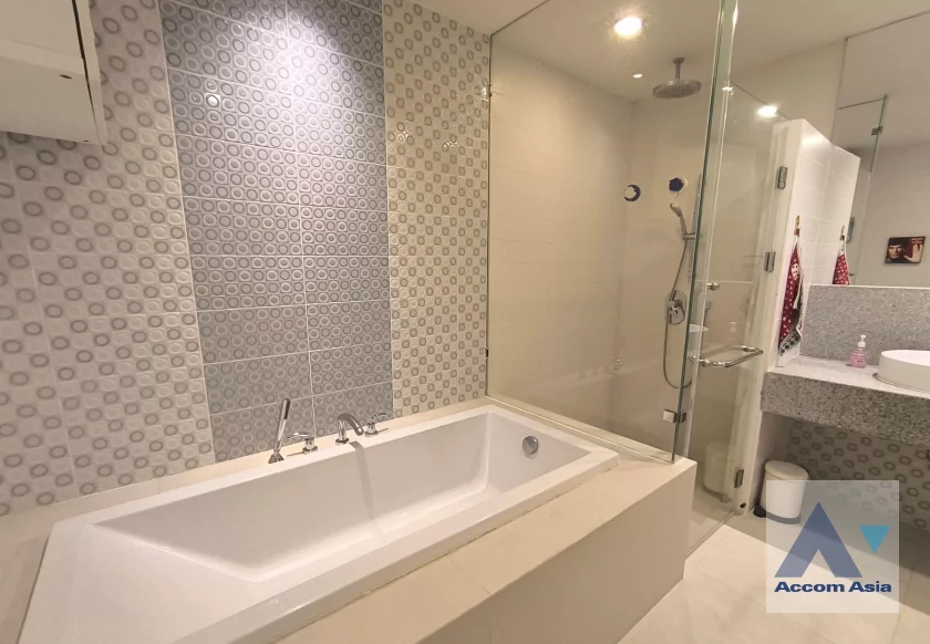 12  4 br House for rent and sale in Krungthep Kreetha ,Bangkok  at Courtyard Villa AA46431