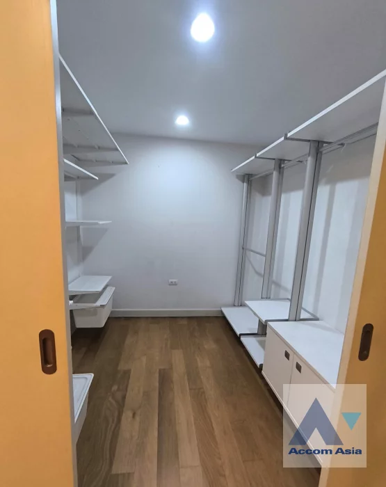 10  4 br House for rent and sale in Krungthep Kreetha ,Bangkok  at Courtyard Villa AA46431