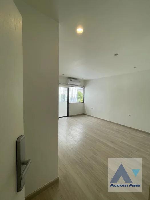 7  3 br House For Rent in Phaholyothin ,Bangkok  at ARKIN VIBHAVADI AA46433