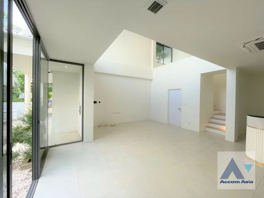 Corner Unit, Fully Furnished, Home Office house for rent in Phaholyothin, Bangkok Code AA46433