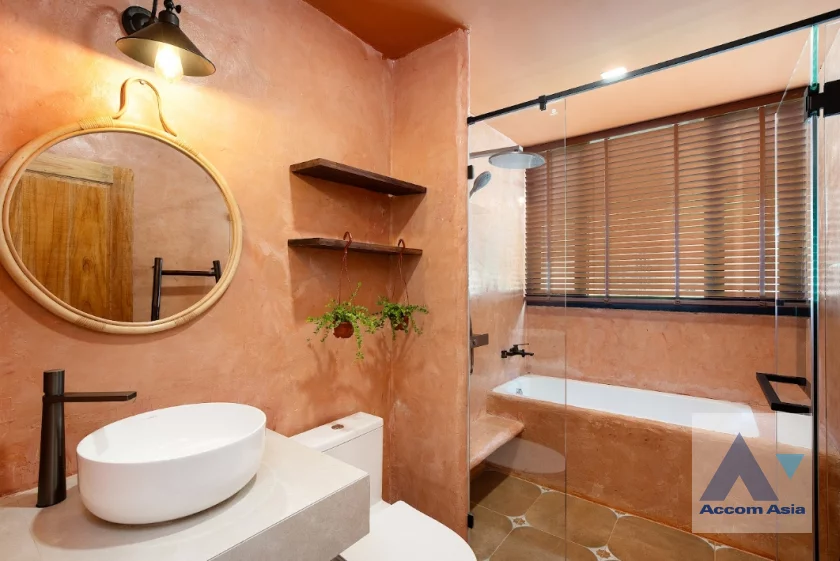 10  2 br Condominium For Sale in Sukhumvit ,Bangkok BTS Nana at Sukhumvit City Resort AA46435