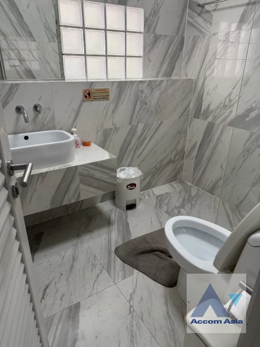 7  3 br Shophouse for rent and sale in Sukhumvit ,Bangkok BTS Thong Lo AA46440