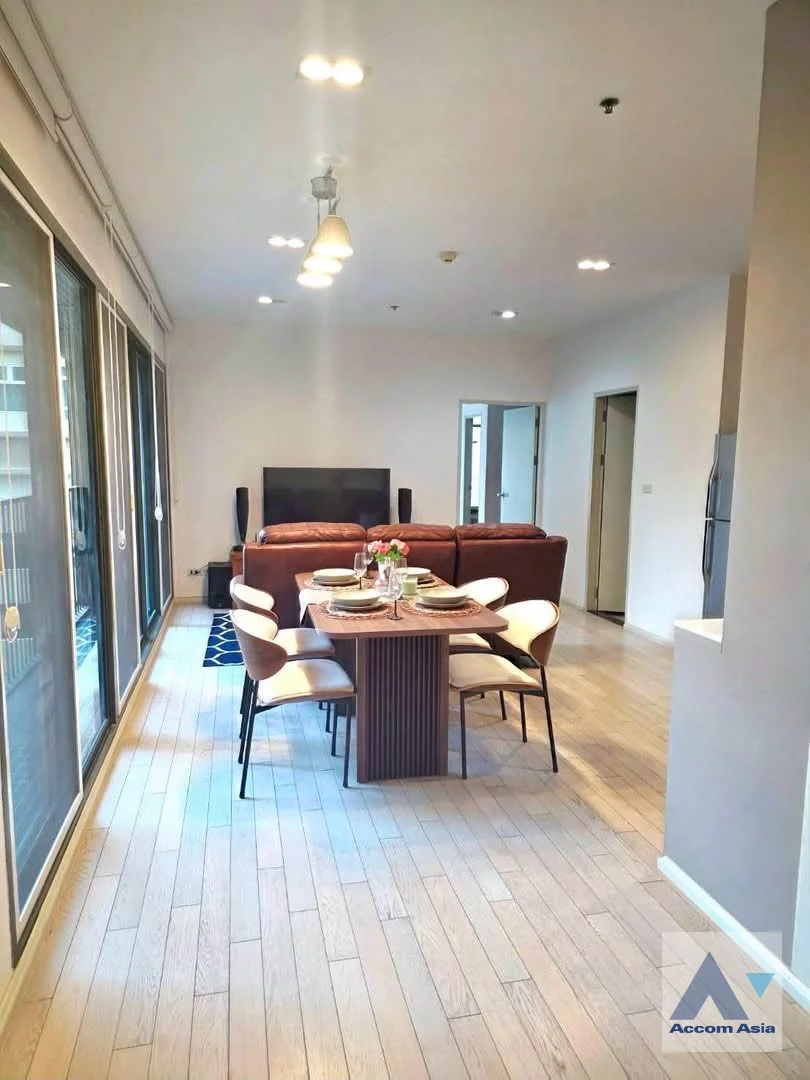 Noble Solo Condominium  2 Bedroom for Sale & Rent BTS Thong Lo in Sukhumvit Bangkok