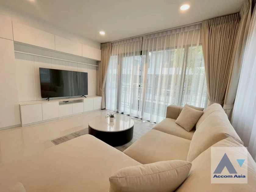 4  4 br House for rent and sale in Samutprakan ,Samutprakan  at Centro Bangna AA46445