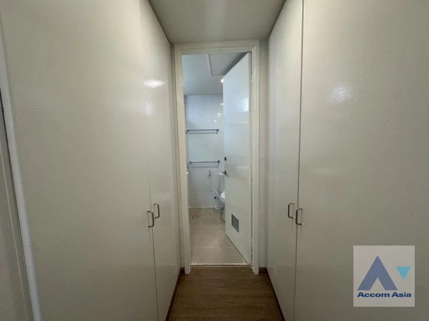 17  3 br Apartment for rent and sale in Sathorn ,Bangkok BTS Sala Daeng - MRT Lumphini at Children Dreaming Place - Garden AA46446