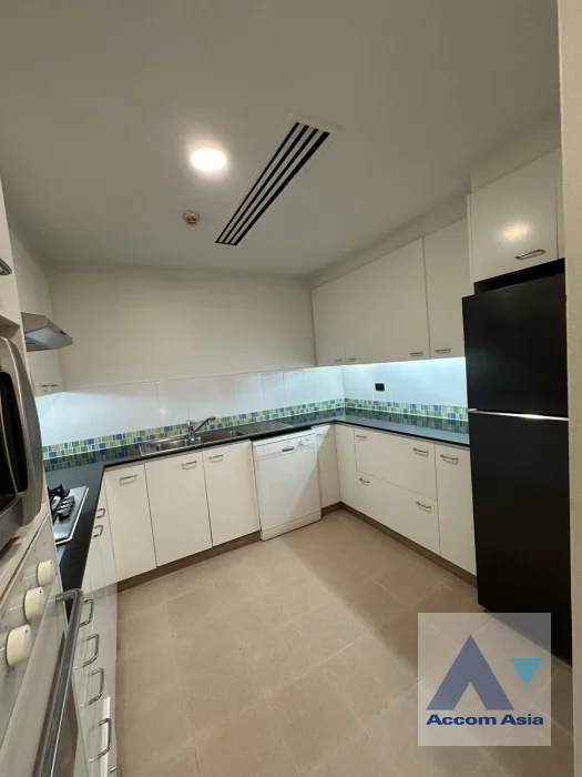 6  3 br Apartment for rent and sale in Sathorn ,Bangkok BTS Sala Daeng - MRT Lumphini at Children Dreaming Place - Garden AA46446