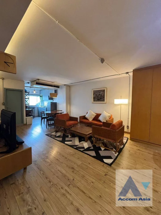 unit 2 Bedrooms  Condominium For Rent & Sale in Silom, Bangkok  near BTS Chong Nonsi (AA46453)