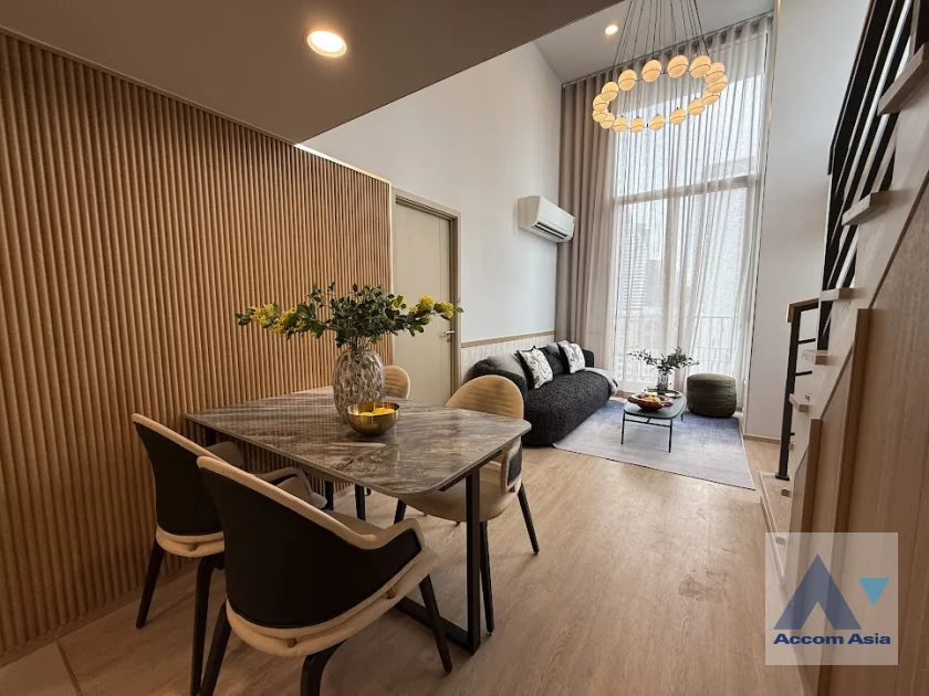 unitDuplex Condo |  2 Bedrooms  Condominium For Rent in Silom, Bangkok  near MRT Silom (AA46454)