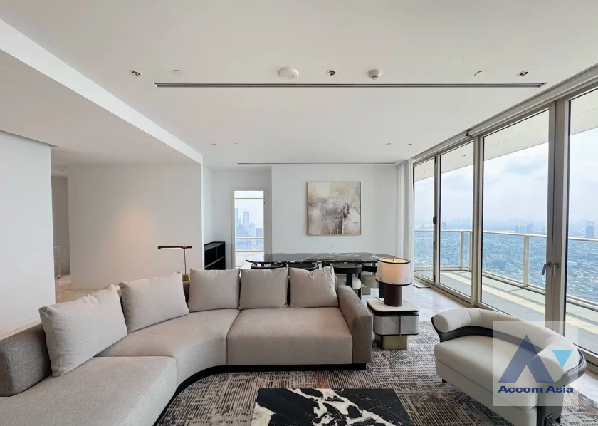 unit 4 Bedrooms  Condominium For Rent in Sathorn, Bangkok  near BTS Saphan Taksin (AA46456)