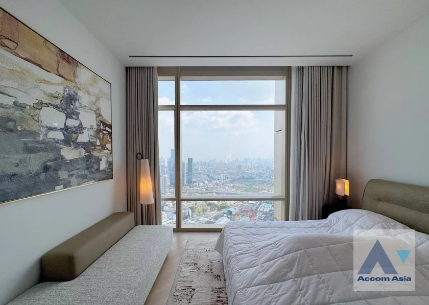 unit 4 Bedrooms  Condominium For Rent in Sathorn, Bangkok  near BTS Saphan Taksin (AA46456)
