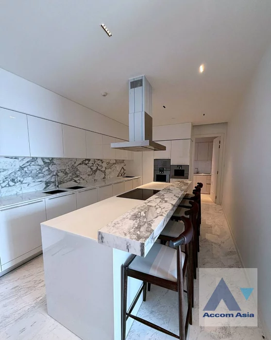 4  4 br Condominium For Rent in Sathorn ,Bangkok BTS Saphan Taksin at Four Seasons Private Residences AA46457