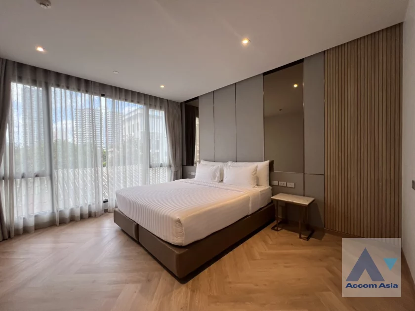 5  3 br Apartment For Rent in Sukhumvit ,Bangkok BTS Phrom Phong at Luxury Brand New Low-Rise Apartment, near BTS AA46458