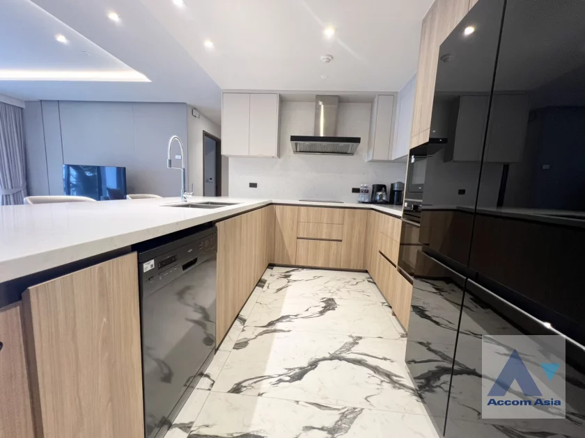 4  3 br Apartment For Rent in Sukhumvit ,Bangkok BTS Phrom Phong at Luxury Brand New Low-Rise Apartment, near BTS AA46458