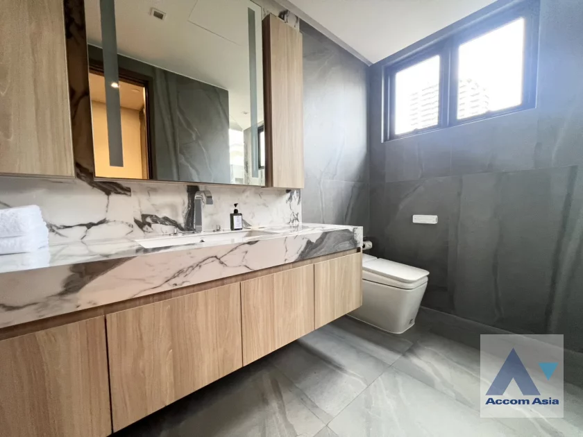 7  3 br Apartment For Rent in Sukhumvit ,Bangkok BTS Phrom Phong at Luxury Brand New Low-Rise Apartment, near BTS AA46458