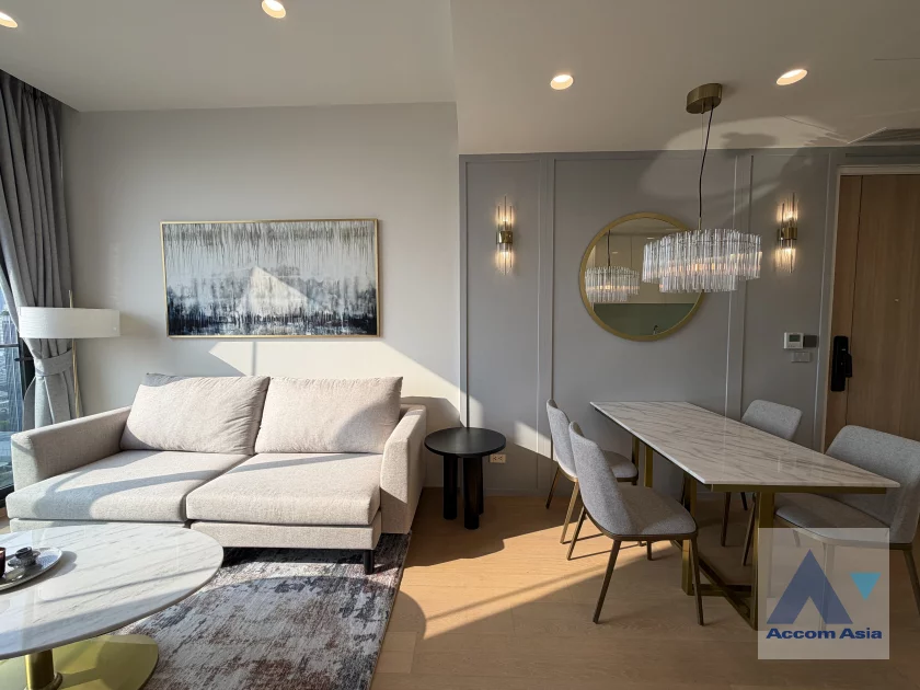 unit 2 Bedrooms  Condominium For Rent & Sale in Silom, Bangkok  near BTS Chong Nonsi (AA46464)