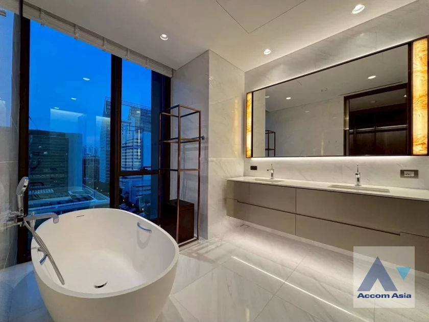 10  2 br Condominium For Rent in Ploenchit ,Bangkok BTS Chitlom at The Residences at Sindhorn Kempinski Hotel Bangkok AA46472