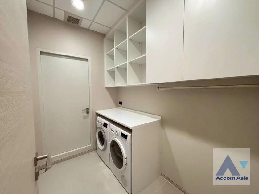 12  2 br Condominium For Rent in Ploenchit ,Bangkok BTS Chitlom at The Residences at Sindhorn Kempinski Hotel Bangkok AA46472