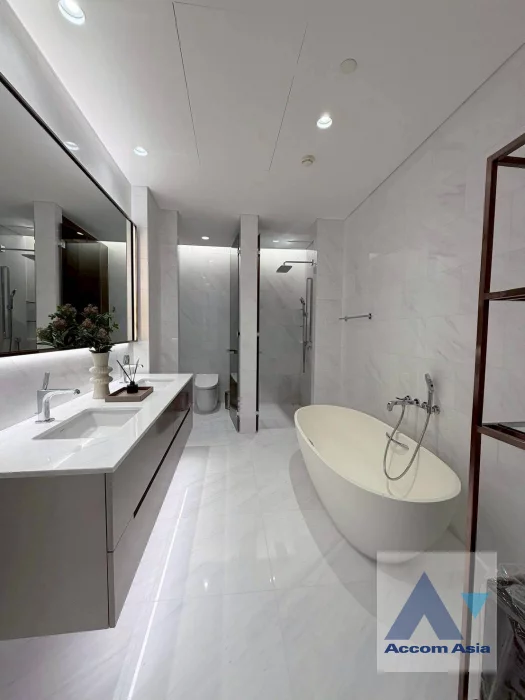 9  2 br Condominium For Rent in Ploenchit ,Bangkok BTS Chitlom at The Residences at Sindhorn Kempinski Hotel Bangkok AA46480
