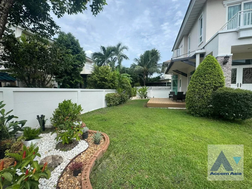 unit 3 Bedrooms  House For Rent in Latkrabang, Bangkok  near ARL Ban Thap Chang (AA46482)