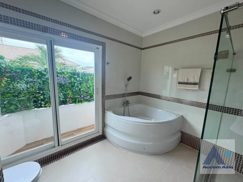 11  3 br House For Rent in Latkrabang ,Bangkok ARL Ban Thap Chang at House AA46482