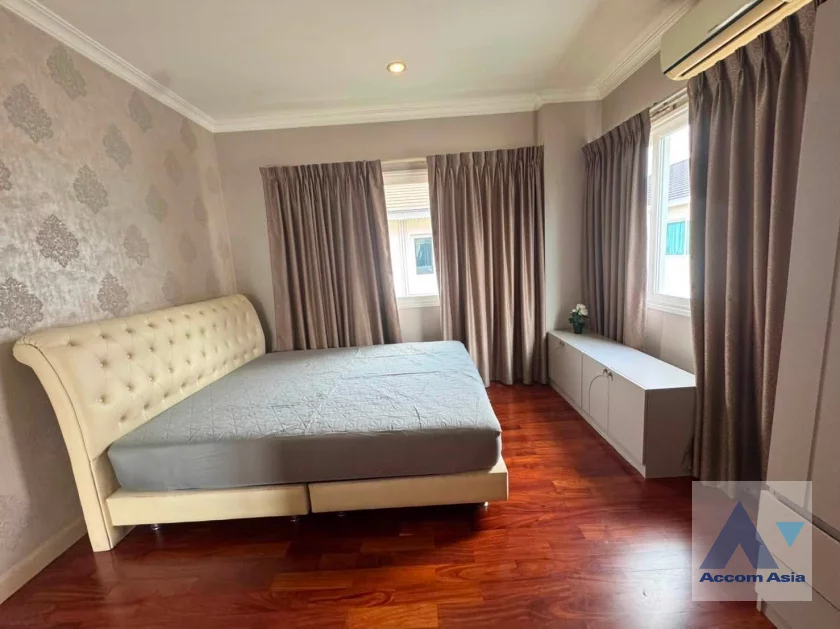 13  3 br House For Rent in Latkrabang ,Bangkok ARL Ban Thap Chang at House AA46482