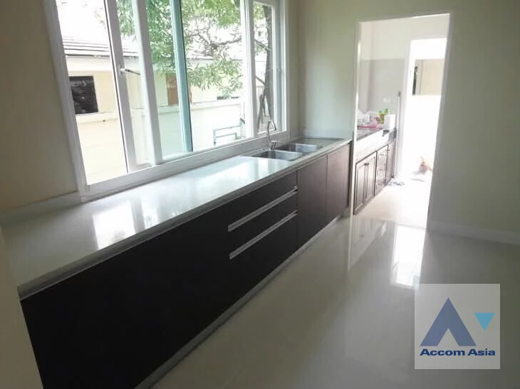 15  3 br House For Rent in Latkrabang ,Bangkok ARL Ban Thap Chang at House AA46482