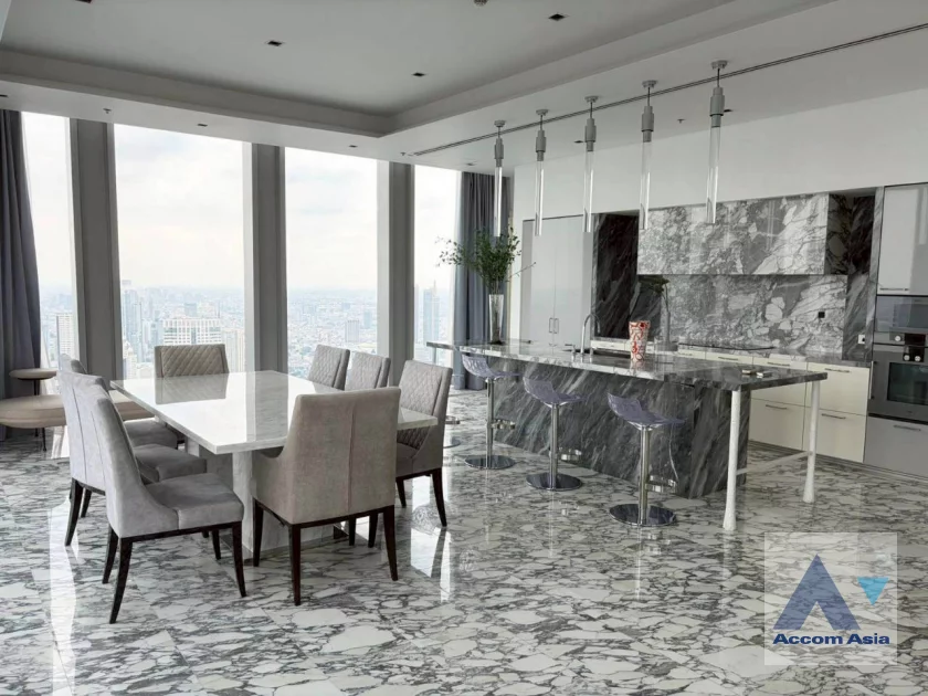 unit 3 Bedrooms  Condominium For Rent in Silom, Bangkok  near BTS Chong Nonsi (AA46483)