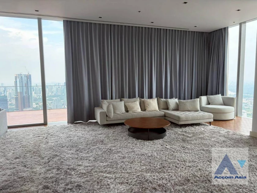 unit 3 Bedrooms  Condominium For Rent in Silom, Bangkok  near BTS Chong Nonsi (AA46483)
