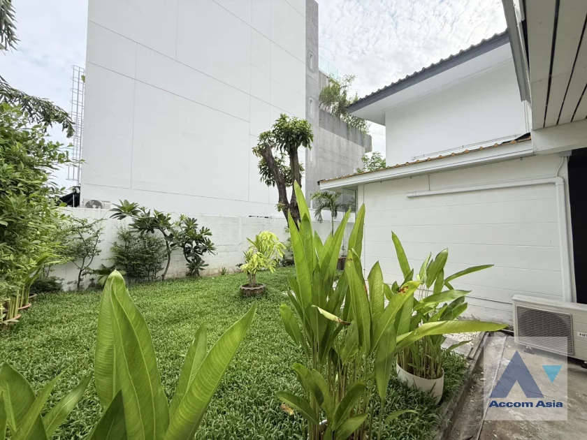 19  3 br House For Rent in Sukhumvit ,Bangkok BTS Phra khanong AA46485
