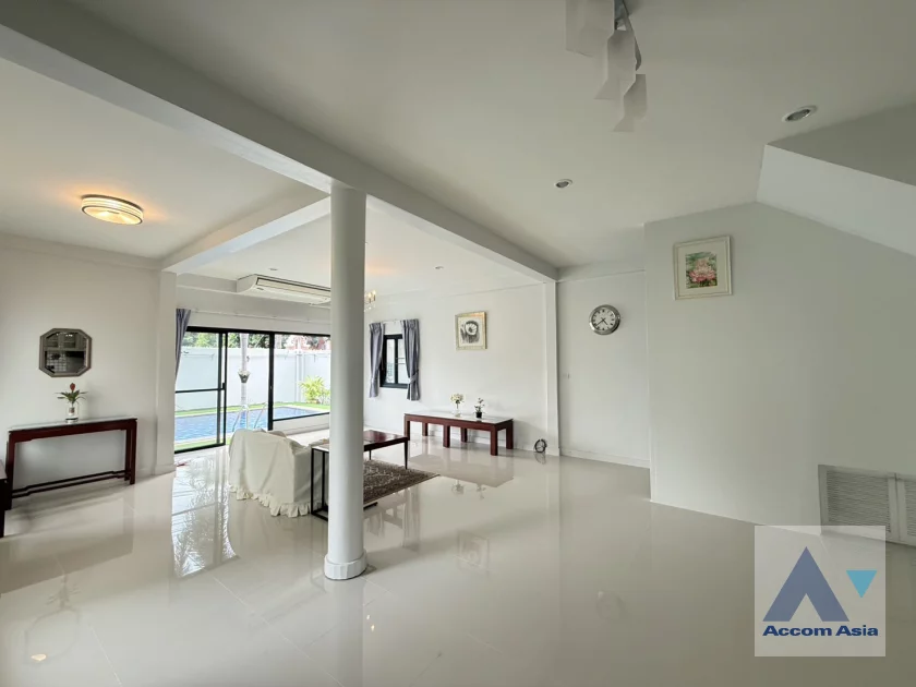 9  3 br House For Rent in Sukhumvit ,Bangkok BTS Phra khanong AA46485