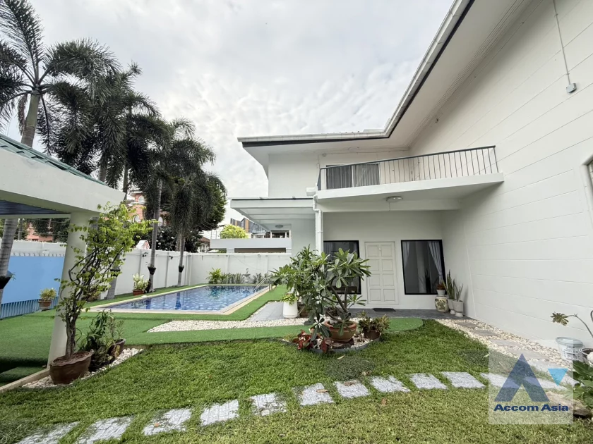 unitPrivate Swimming Pool |  3 Bedrooms  House For Rent in Sukhumvit, Bangkok  near BTS Phra khanong (AA46485)