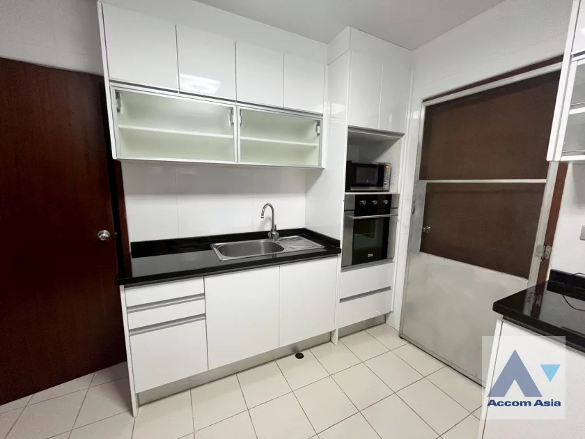 10  2 br Apartment For Rent in Sathorn ,Bangkok BTS Chong Nonsi at Classic Contemporary Style AA46486