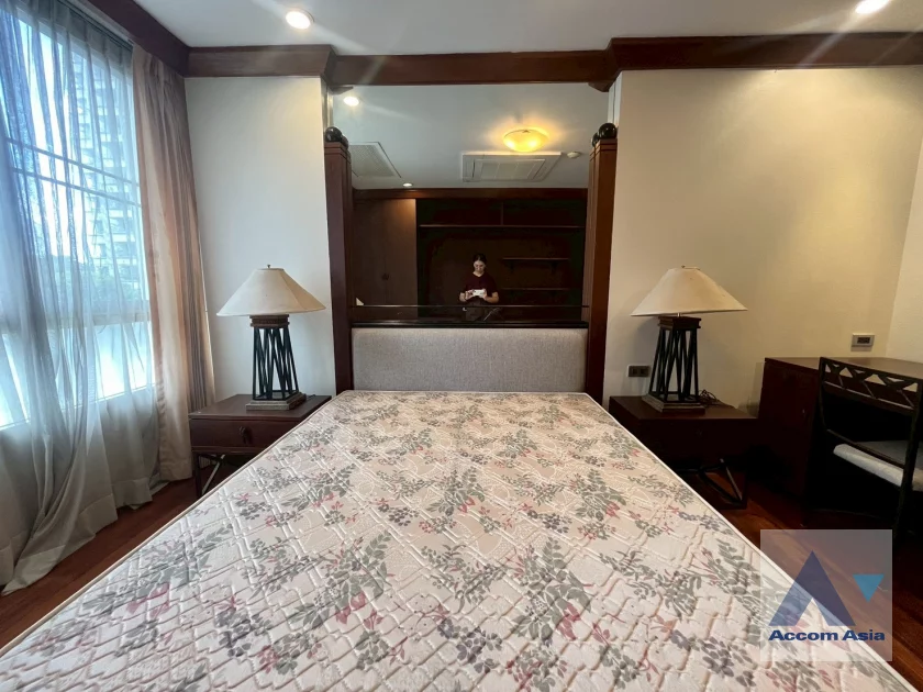 14  2 br Apartment For Rent in Sathorn ,Bangkok BTS Chong Nonsi at Classic Contemporary Style AA46486