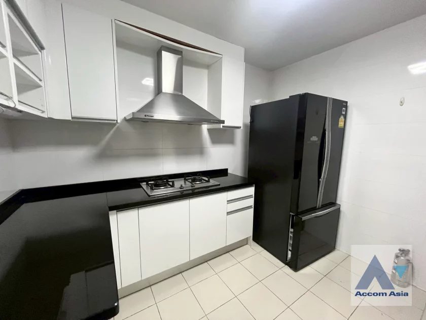 8  2 br Apartment For Rent in Sathorn ,Bangkok BTS Chong Nonsi at Classic Contemporary Style AA46486
