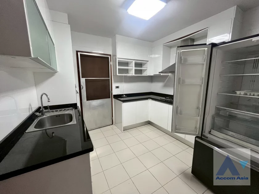 9  2 br Apartment For Rent in Sathorn ,Bangkok BTS Chong Nonsi at Classic Contemporary Style AA46486