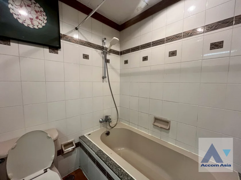 19  2 br Apartment For Rent in Sathorn ,Bangkok BTS Chong Nonsi at Classic Contemporary Style AA46486