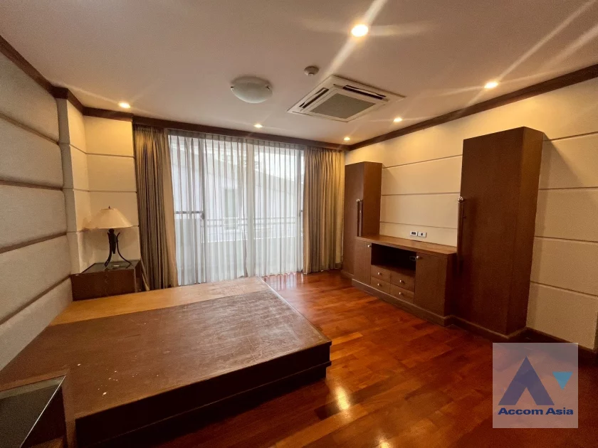 12  2 br Apartment For Rent in Sathorn ,Bangkok BTS Chong Nonsi at Classic Contemporary Style AA46486