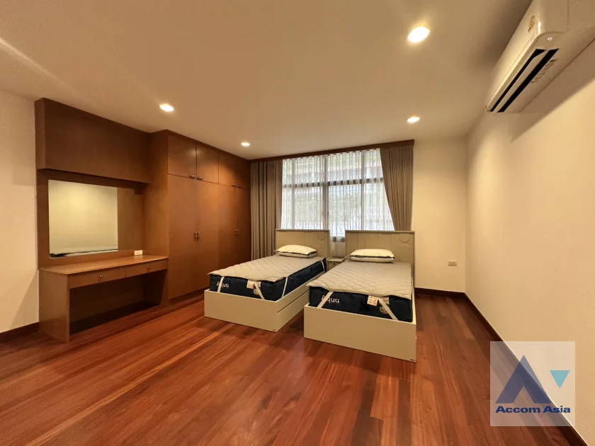 12  3 br House for rent and sale in Ploenchit ,Bangkok BTS Ploenchit AA46491