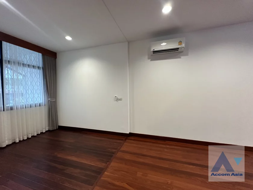 13  3 br House for rent and sale in Ploenchit ,Bangkok BTS Ploenchit AA46491