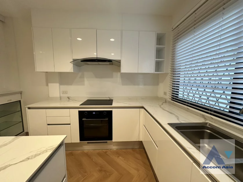 6  3 br House for rent and sale in Ploenchit ,Bangkok BTS Ploenchit AA46491