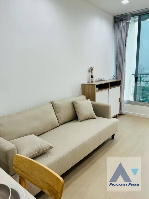  1  2 br Condominium For Rent in Silom ,Bangkok BTS Surasak at Sathorn House AA46500