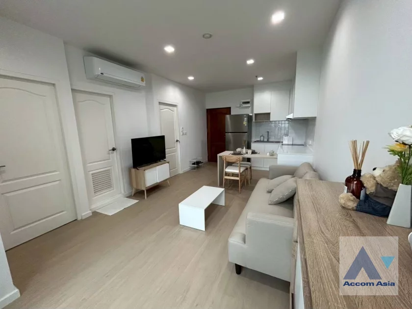  Sathorn House Condominium  2 Bedroom for Rent BTS Surasak in Silom Bangkok
