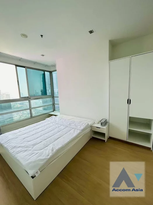 9  2 br Condominium For Rent in Silom ,Bangkok BTS Surasak at Sathorn House AA46500