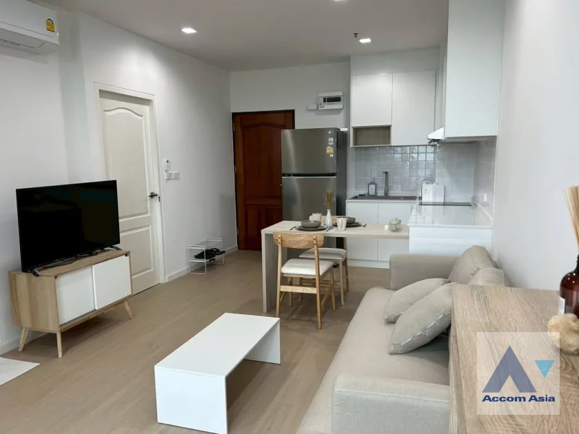 unit 2 Bedrooms  Condominium For Rent in Silom, Bangkok  near BTS Surasak (AA46500)