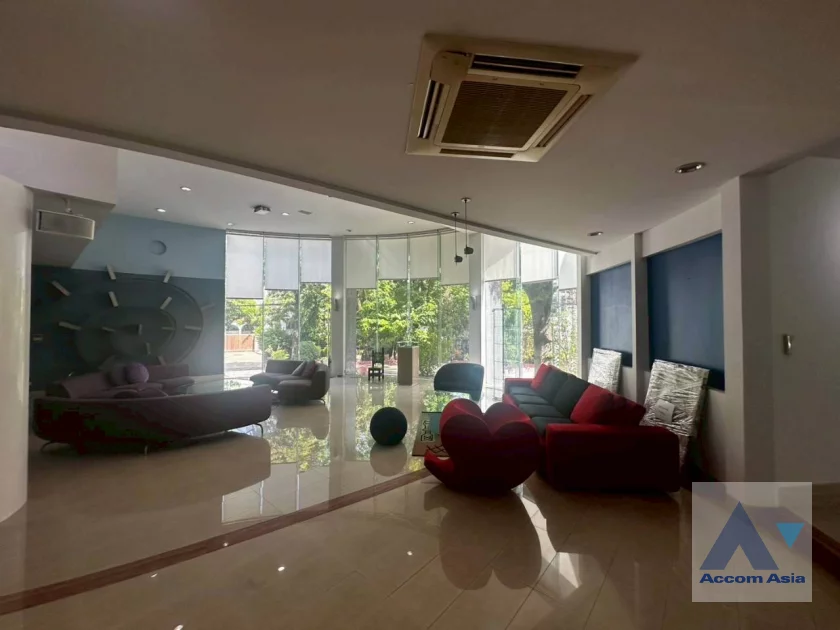 4  5 br House for rent and sale in Pattanakarn ,Bangkok BTS On Nut at Panya Pattanakarn Village AA46509