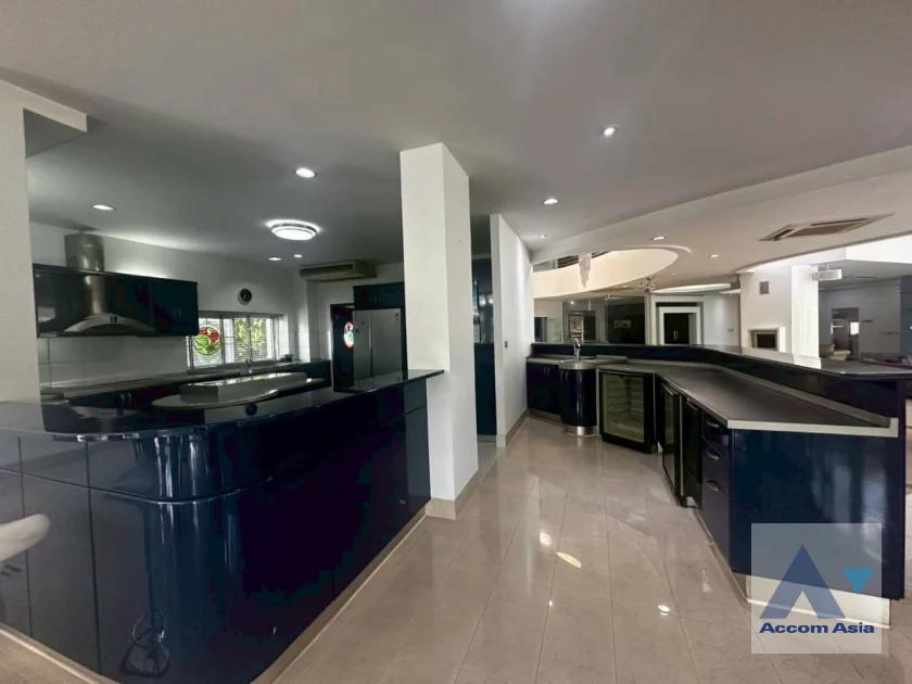 12  5 br House for rent and sale in Pattanakarn ,Bangkok BTS On Nut at Panya Pattanakarn Village AA46509