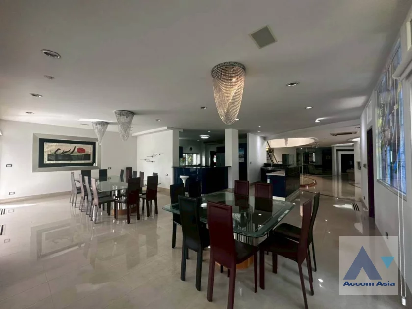 10  5 br House for rent and sale in Pattanakarn ,Bangkok BTS On Nut at Panya Pattanakarn Village AA46509