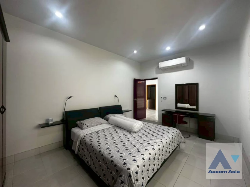 26  5 br House for rent and sale in Pattanakarn ,Bangkok BTS On Nut at Panya Pattanakarn Village AA46509