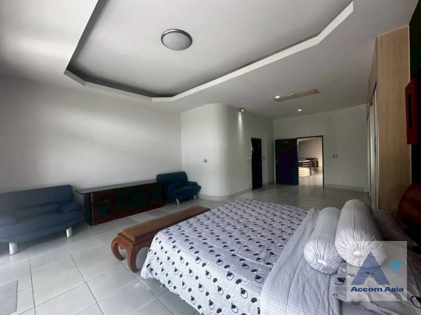 21  5 br House for rent and sale in Pattanakarn ,Bangkok BTS On Nut at Panya Pattanakarn Village AA46509